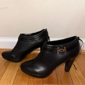 NWT East 5th Women’s Ankle Black Booties Size 7.5